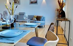 Luxuriöses Altbau im Szenenviertel